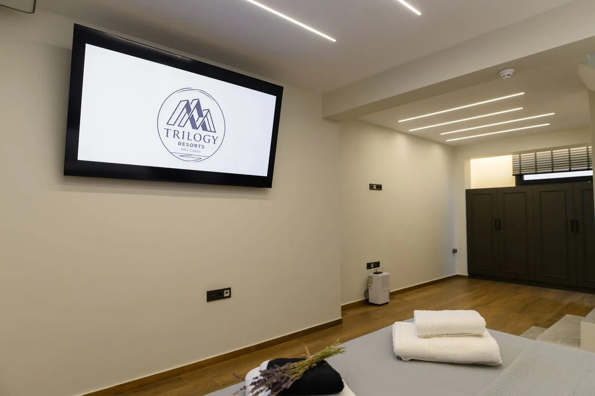 Living space with screen